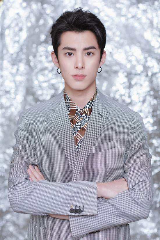 爆料王鹤棣追求田曦薇视频,甜蜜互动引网友热议 第1张 爆料王鹤棣追求田曦薇视频,甜蜜互动引网友热议 第1张